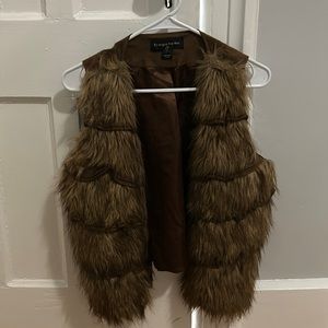 Bagatelle Size Large thrifted fur vest